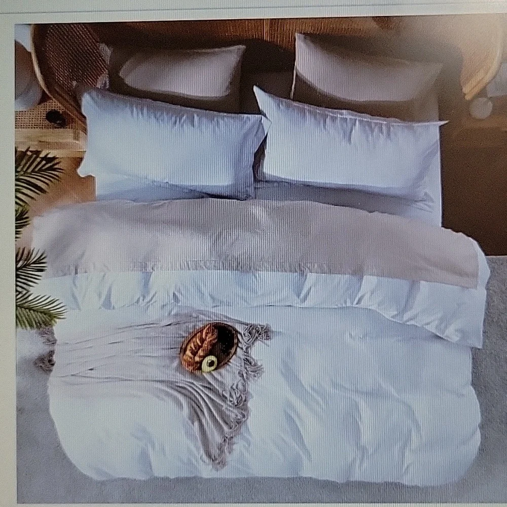Nestl white 3 pc  duvet cover set King 104x90